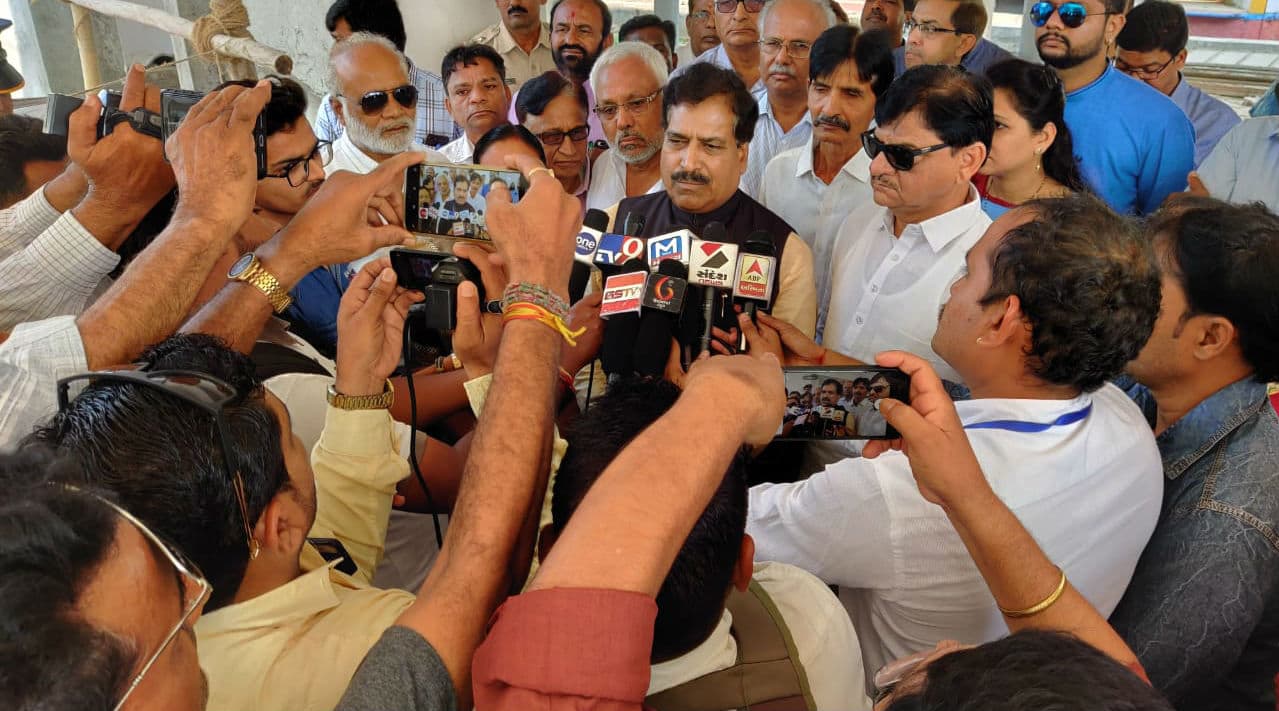 Economy Fine, Airports and Trains Are Full and People Are Getting Married, Says Union Minister Suresh Angadi Economy Fine, Airports and Trains Are Full and People Are Getting Married, Says Union Minister Suresh Angadi