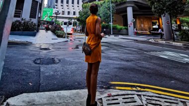 Kasautii Zindagii Kay 2 Actress Erica Fernandes Captures Herself in Singapore but Her Weirdly Long Legs Are Distracting (View Pic)