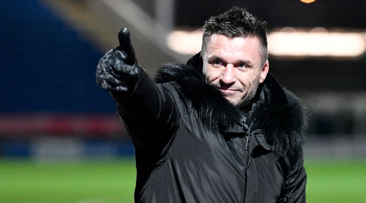 Glenn Tamplin, UK Millionaire Buys Football Club, Appoints Himself as Manager and Signs 15 New Players! Glenn Tamplin, UK Millionaire Buys Football Club, Appoints Himself as Manager and Signs 15 New Players!