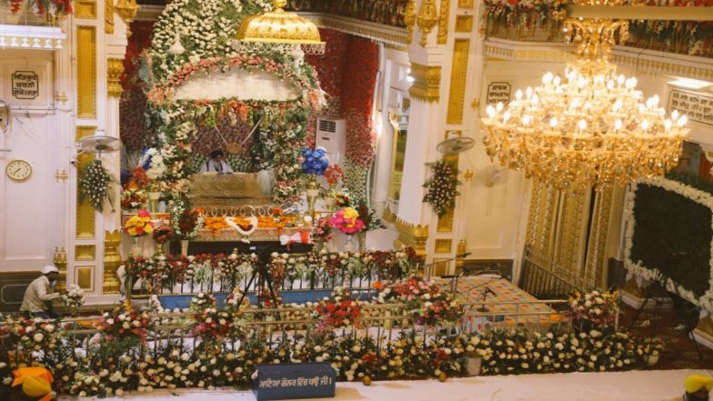 550th Parkash Purab Celebration Photos: Devotees Share Gurpurab Images and Videos Marking Guru Nanak Dev Ji Jayanti Around The World