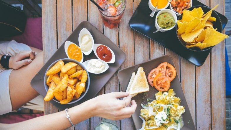 Weight Loss Query: Does Eating Carbs At Night Make You Fat?