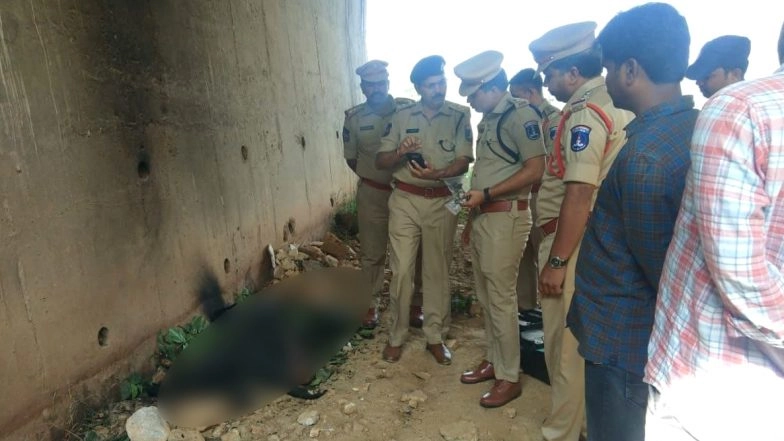 Hyderabad Vet Rape-Murder Case: Anguished Locals Clash With Police, Hurl Slippers, Get Lathicharged in Retaliation (Watch Videos)