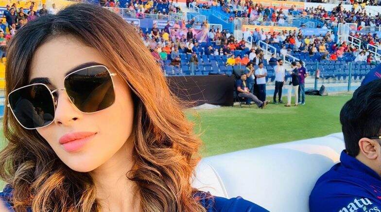 Mouni Roy Congratulates Deccan Gladiators for Their First Victory in T10 League 2019