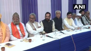 Ayodhya Verdict: Mukhtar Abbas Naqvi Chairs Meeting of Muslim Clerics, RSS Leaders as D-Day Nears