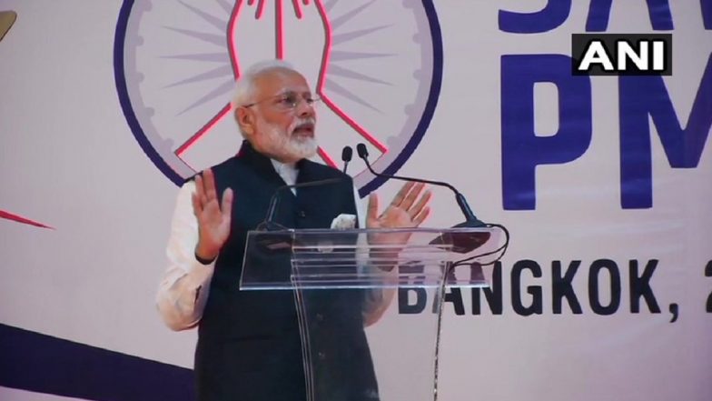 'Sawasdee PM Modi': Article 370 Repeal a 'Massive Blow Against Terrorism', Prime Minister Tells Indian Diaspora in Bangkok, Gets Standing Ovation