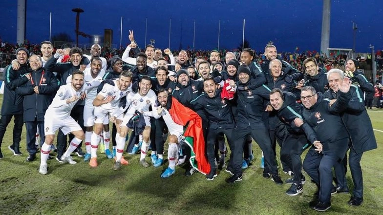 Cristiano Ronaldo Poses With Teammates After Leading Portugal to 2-0 Victory Against Luxembourg in Euro Qualifiers 2020 (See Instagram Post)
