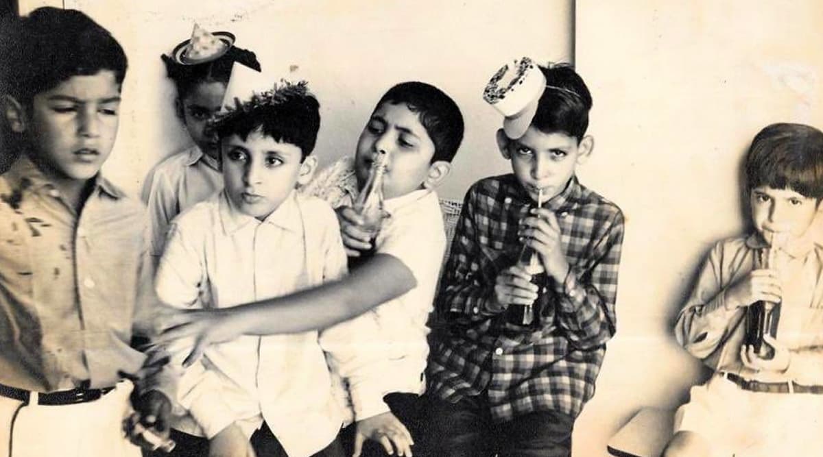 Rishi Kapoor Shares His Cute Childhood Picture With Grumpy Boney Kapoor and Brat Anil Kapoor! Rishi Kapoor Shares His Cute Childhood Picture With Grumpy Boney Kapoor and Brat Anil Kapoor!