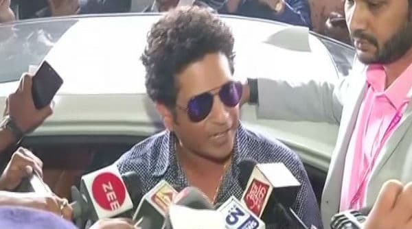 Sachin Tendulkar to Help Around 5,000 Mumbai People with Ration Amid COVID-19 Crisis Sachin Tendulkar to Help Around 5,000 Mumbai People with Ration Amid COVID-19 Crisis