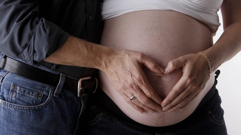 Mumbai: Couple Appeals to Bombay High Court For DNA Test of Child Born Through Surrogacy