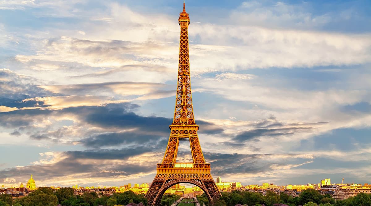 Wedding Season 2019 Special: 5 Reasons That Make Paris the Most Romantic and Dreamy Honeymoon Destination for Couples! Wedding Season 2019 Special: 5 Reasons That Make Paris the Most Romantic and Dreamy Honeymoon Destination for Couples!