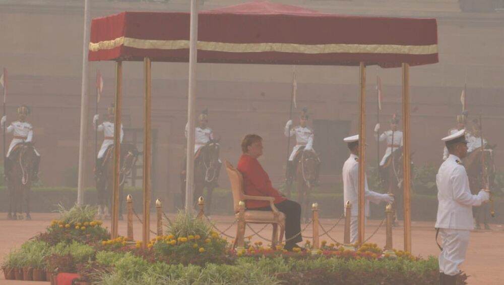 Angela Merkel Remains Seated During National Anthems of India and Germany at Rashtriya Bhawan, View Pic Angela Merkel Remains Seated During National Anthems of India and Germany at Rashtriya Bhawan, View Pic