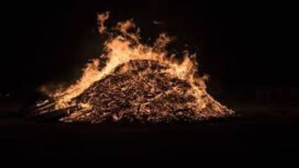 Guy Fawkes Night 2019: History, Significance of the Day Popularly Called as Bonfire Night in the UK Guy Fawkes Night 2019: History, Significance of the Day Popularly Called as Bonfire Night in the UK