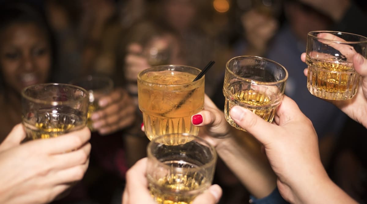 Trying To Lose Weight? 5 Things You Should Do Over the Weekend While Still Eating Out and Partying Trying To Lose Weight? 5 Things You Should Do Over the Weekend While Still Eating Out and Partying