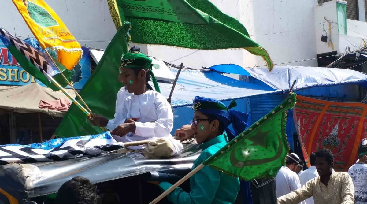 Eid-E-Milad-Un-Nabi 2019: Hyderabad Celebrates the Birth Anniversary of Prophet Muhammad Peacefully Eid-E-Milad-Un-Nabi 2019: Hyderabad Celebrates the Birth Anniversary of Prophet Muhammad Peacefully