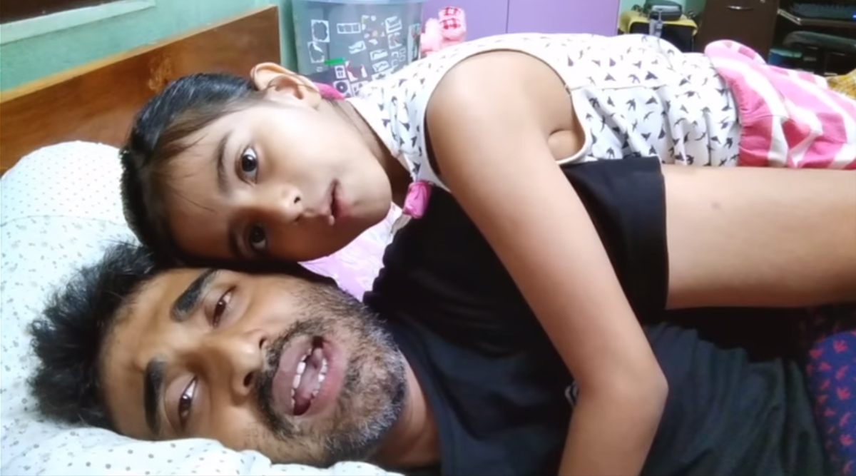 Tripura Father-Daughter Duo Singing The Lion Sleeps Tonight Is Perfect to Begin Your Weekend, Viral Video Delights the Internet 👍 LatestLY