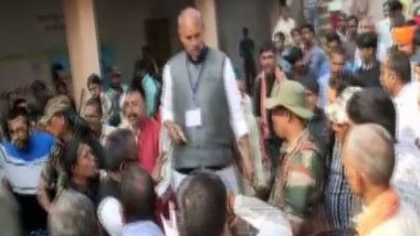 Jharkhand Assembly Elections 2019: Congress Candidate KN Tripathi Brandishes Pistol to Deter Opponents After a Scuffle