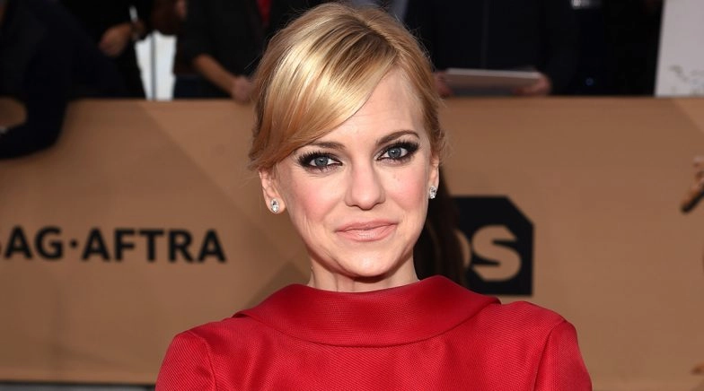 Scary Movie Star Anna Faris Recalls Her Past Relationship When She Was Got Cheated by Her Ex