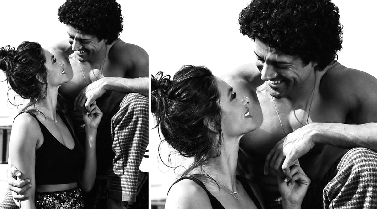 Farhan Akhtar and Shibani Dandekar's Happy Picture Will Make you Miss Your Partner (View Pic) Farhan Akhtar and Shibani Dandekar's Happy Picture Will Make you Miss Your Partner (View Pic)