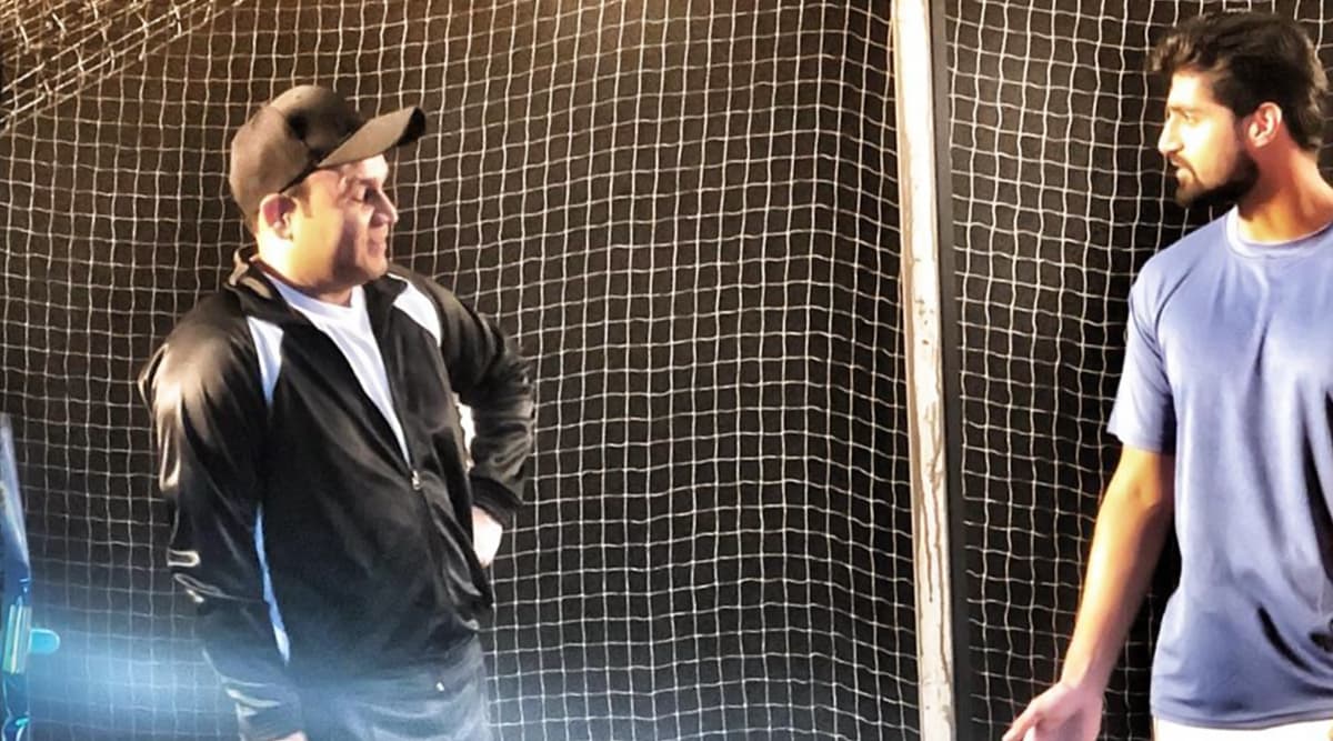 Inside Edge 2: Virender Sehwag Helped Tanuj Virwani Improve His Batting Skills for Amazon Prime Series Inside Edge 2: Virender Sehwag Helped Tanuj Virwani Improve His Batting Skills for Amazon Prime Series