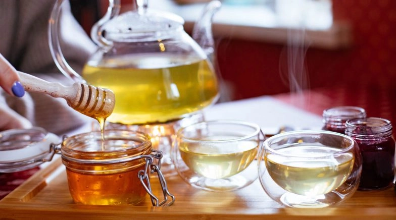 Home Remedy Of The Week: Honey Tea, Natural Remedy For Weight Loss, Cold, Flu and Sore Throat