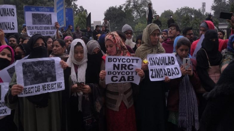 Anti-CAA Protests: Delhi, Mumbai, Ajmer Witness Fresh Demonstrations Against Citizenship Amendment Act; UP Under Tight Security Cover