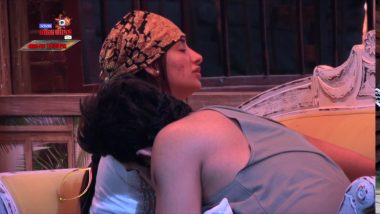 Bigg Boss 13 Episode 57 Sneak Peek 04| 18 Dec 2019: Paras Chhabra Kisses Mahira Sharma