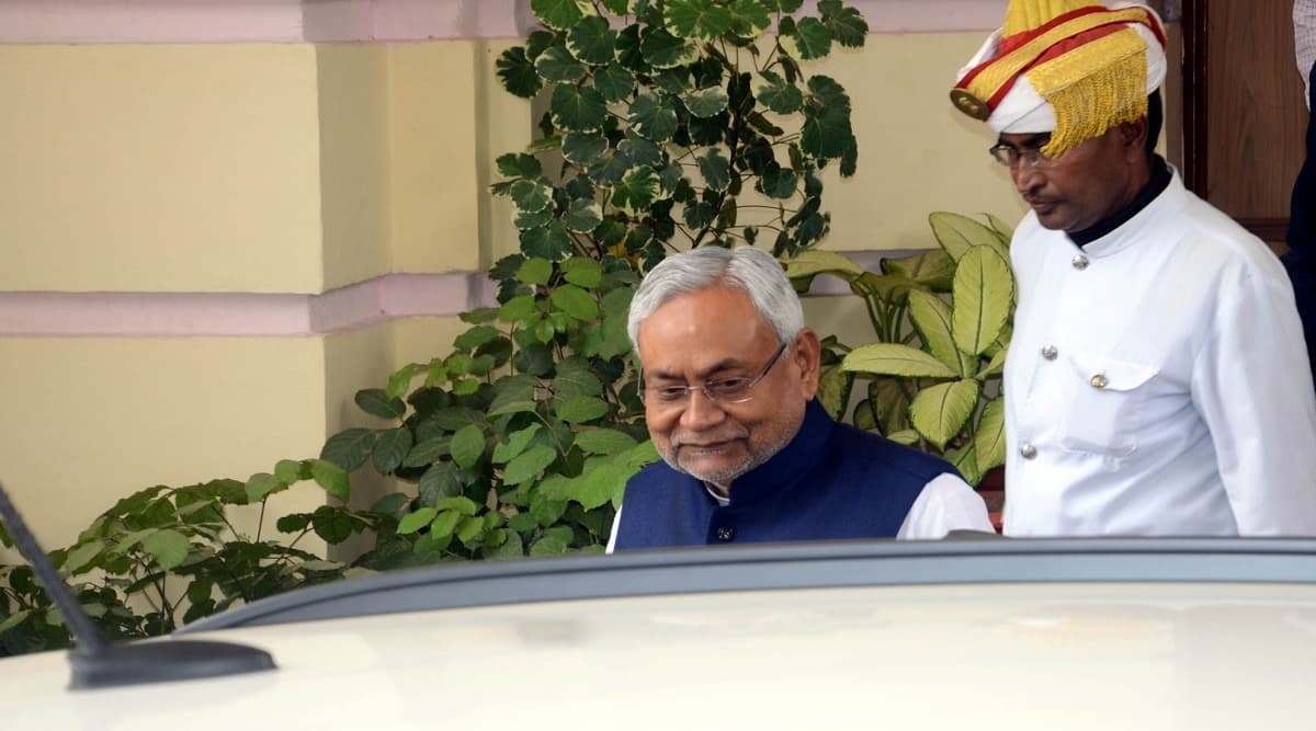 Citizenship Amendment Bill 2019: JD(U) Divided Over CAB, Nitish Kumar Asked by Party Leaders to Reconsider Party's Position Citizenship Amendment Bill 2019: JD(U) Divided Over CAB, Nitish Kumar Asked by Party Leaders to Reconsider Party's Position