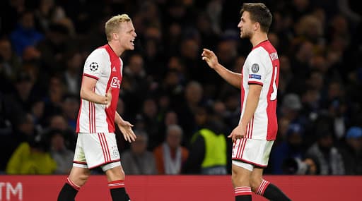 Ajax vs Valencia, UEFA Champions League Live Streaming Online: Where to Watch UCL 2019–20 Group Stage Match Live Telecast on TV & Free Football Score Updates in Indian Time? Ajax vs Valencia, UEFA Champions League Live Streaming Online: Where to Watch UCL 2019–20 Group Stage Match Live Telecast on TV & Free Football Score Updates in Indian Time?