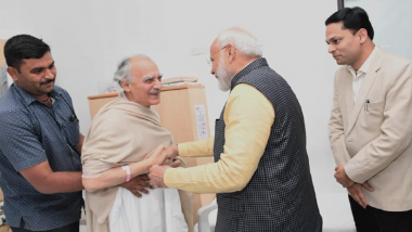 PM Narendra Modi Meets Ex-Union Minister Arun Shourie at Ruby Hall Clinic in Pune