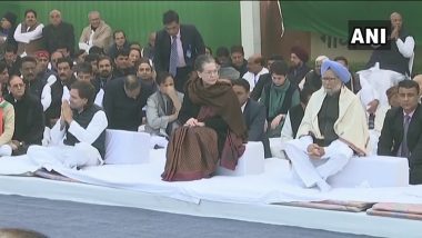 Sonia, Priyanka, Rahul Gandhi, Manmohan Singh and Other Top Congress Leaders Sit on ‘Satyagraha’ at Rajghat