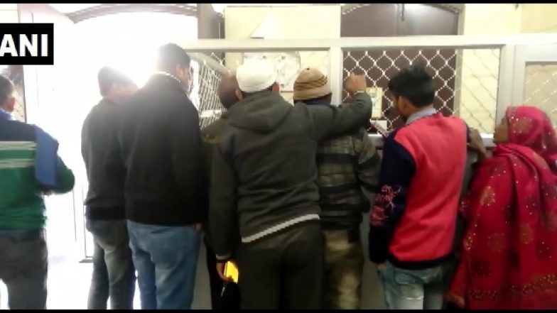 CAA Stir in Uttar Pradesh: Scores of People Gather at Hapur Municipal Corporation to Receive Birth Certificates