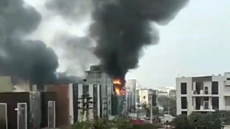 Gurugram: Fire Erupts at Factory in Manesar Hours After Delhi Blaze, Six  Fire Tenders at Spot