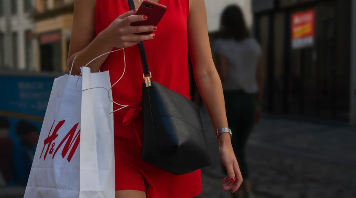 H&M Is Set to Rent Out Its Clothes for the First Time, but You Have to Visit Stockholm! H&M Is Set to Rent Out Its Clothes for the First Time, but You Have to Visit Stockholm!