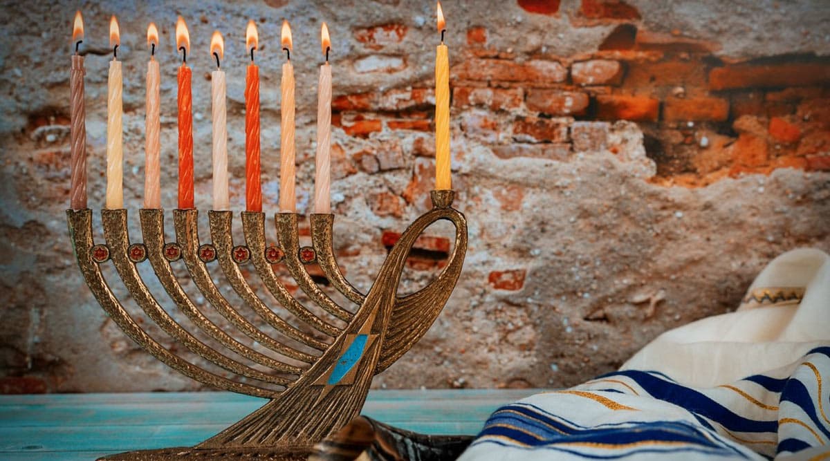 Happy Hanukkah 2019 Wishes & Images: People Take to Twitter to Celebrate the First Night of Jewish Festival of Lights Happy Hanukkah 2019 Wishes & Images: People Take to Twitter to Celebrate the First Night of Jewish Festival of Lights