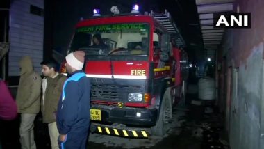 Delhi Fire: 9 Killed as Massive Blaze Breaks Out in Cloth Godown at Kirari