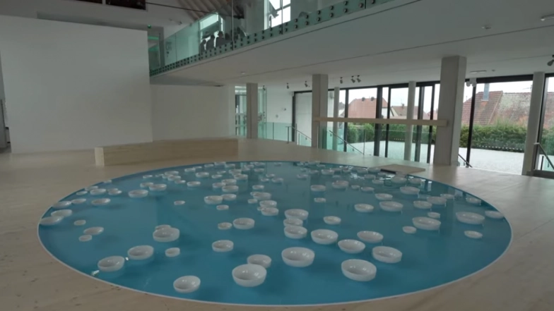 Video of French Artist Céleste Boursier-Mougenot's Unique Art Installation Involving Bowls Drifting on Flowing Water 'Liquide Liquide' is a Treat to Watch And Hear!