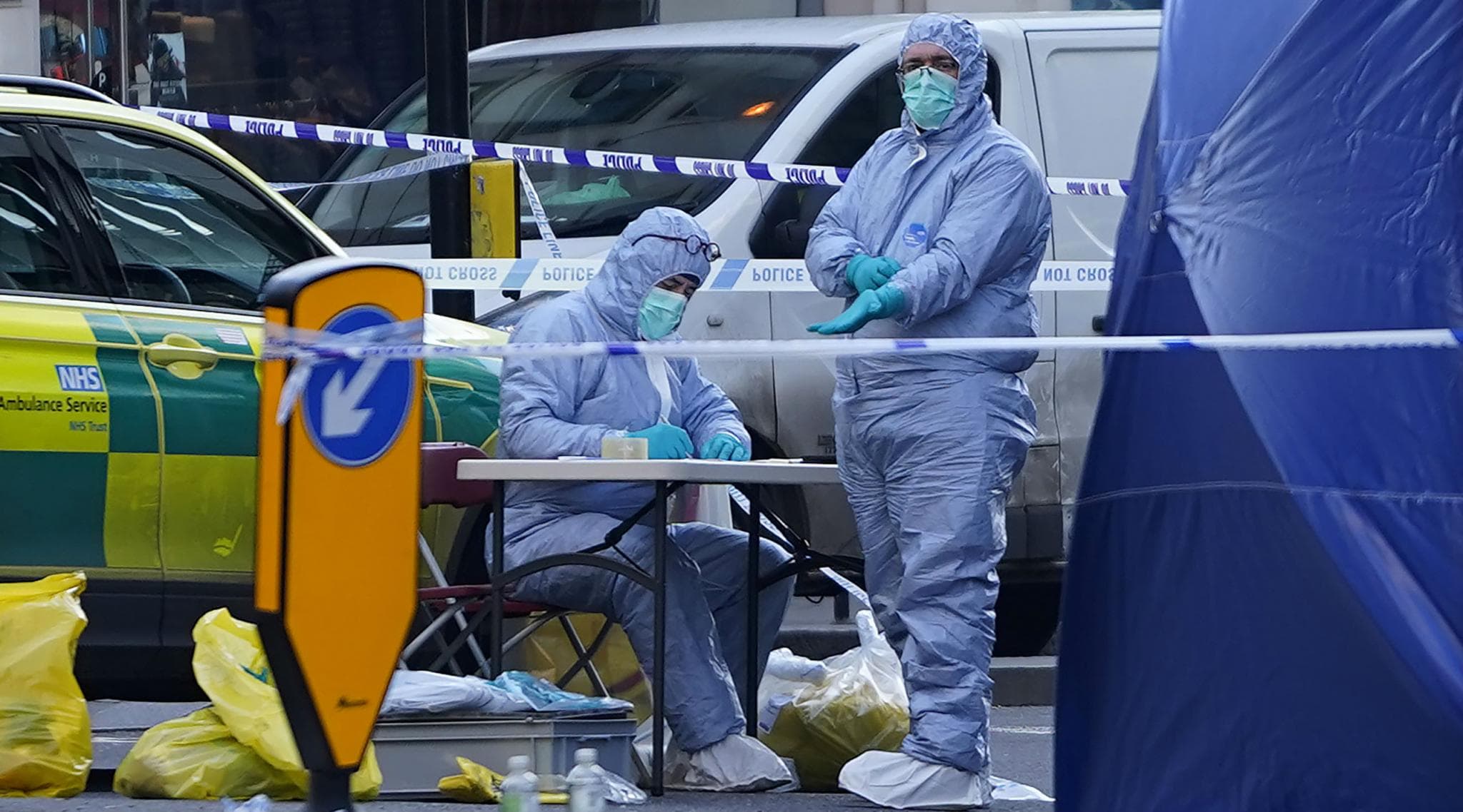 ISIS Claims London Bridge Attack, Says PoK-linked Terrorist Was One of Its Fighters ISIS Claims London Bridge Attack, Says PoK-linked Terrorist Was One of Its Fighters
