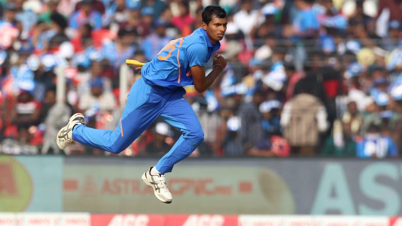 Navdeep Saini Makes Dream Debut During India vs West Indies 3rd ODI 2019, Twitterati Praises Pacer’s Brilliant Bowling Performance