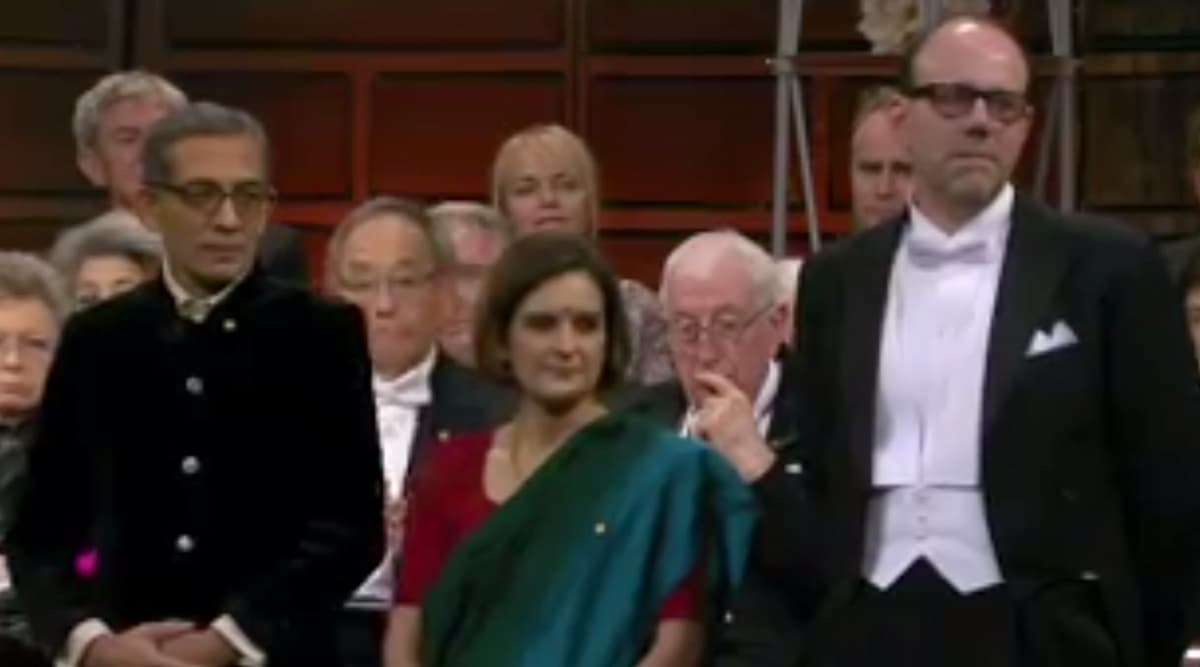 Abhijit Banerjee and Esther Duflo Dress in Indian Attires to Receive Their Economics Nobel Prize (Watch Video) Abhijit Banerjee and Esther Duflo Dress in Indian Attires to Receive Their Economics Nobel Prize (Watch Video)