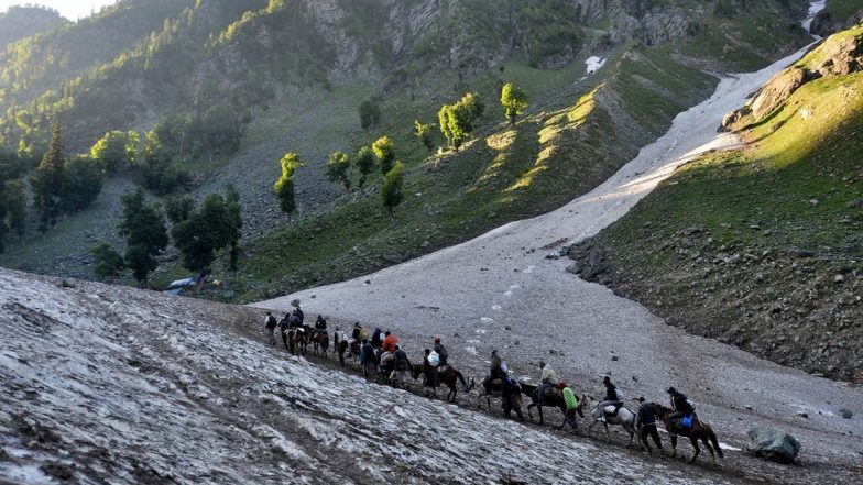 Amarnath Yatra 2019: Pilgrim Count Rises by 20% As Compared to 2018, 3.42 Lakh Devotees Perform Yatra Despite Terror Fear, Bad Weather