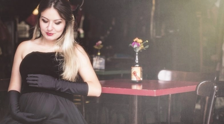 How to Dress For New Year's Eve When You Are Pregnant 