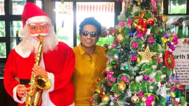 Sachin Tendulkar Wishes Merry Christmas 2019 To His Fans and Well-Wishers, Poses With Santa Claus and Xmas Tree In This Cute Photo on Twitter!