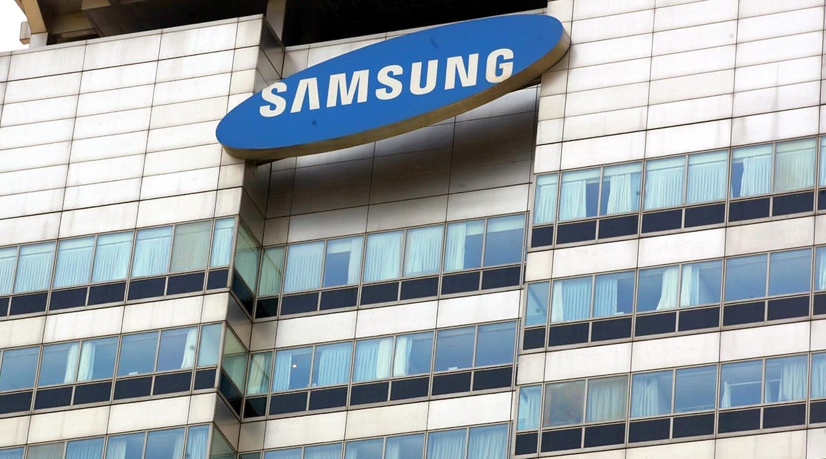 Samsung Galaxy Fold 2 May Feature Ultra Thin Glass Display: Report Samsung Galaxy Fold 2 May Feature Ultra Thin Glass Display: Report
