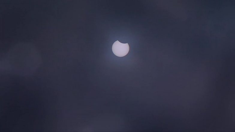 Solar Eclipse December 2019 Pics and Videos: Netizens Share Glimpses of The Last Surya Grahan of The Year