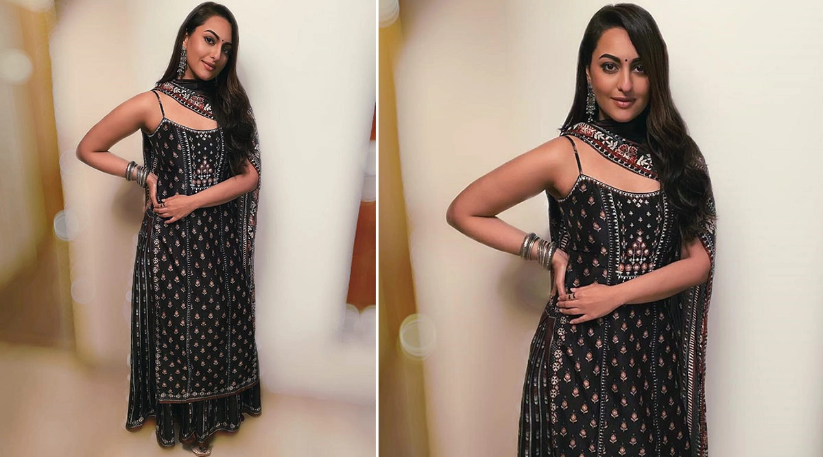 Sonakshi Sinha in Anita Dongre for Lokmat Awards 2019