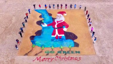 Sand Artist Sudarsan Pattnaik Attempts World Record With Largest 3D Sand Santa Claus at Odisha's Puri Beach on Christmas 2019 (Watch Pics and Video)