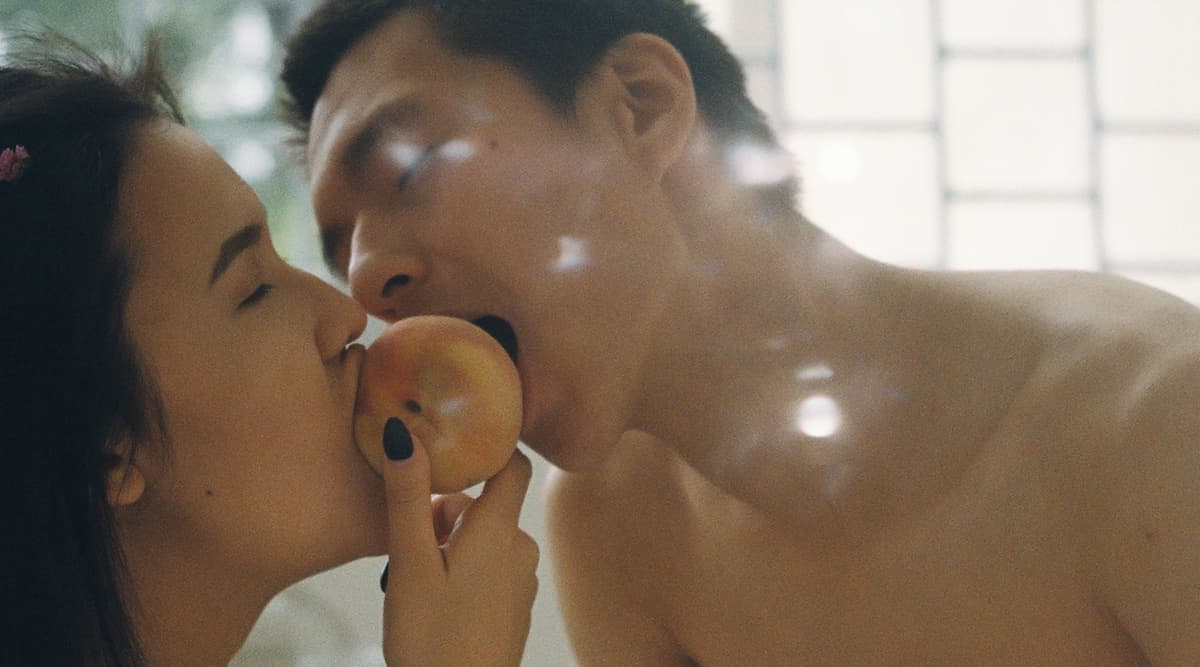 Kitchen Sex Kissing - Lifestyle News | Sex with Food: 5 Porn-Inspired Items from the Kitchen That  Can Spice up Your Foreplay | ðŸ›ï¸ LatestLY