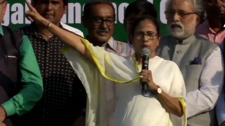 Mamata Banerjee's #CaaCaaChiChi Slogan Against CAA Goes Viral, Watch Video