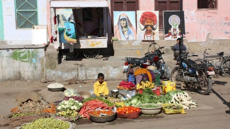 Delhi Government Allows Street Vendors and Hawkers to Resume Work, Except in Containment Zones