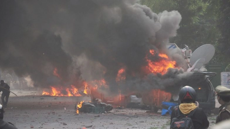 Anti-CAA Protests: Lucknow Administration Deputes Officials to Ascertain Damages During CAA Protests